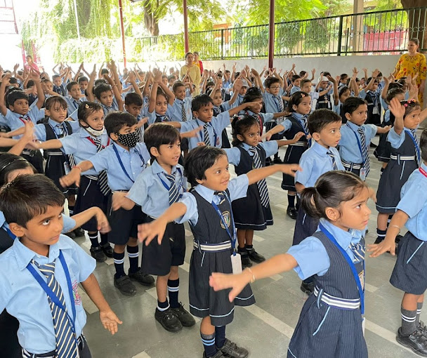 Modern School 11