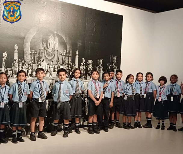 Modern School 14