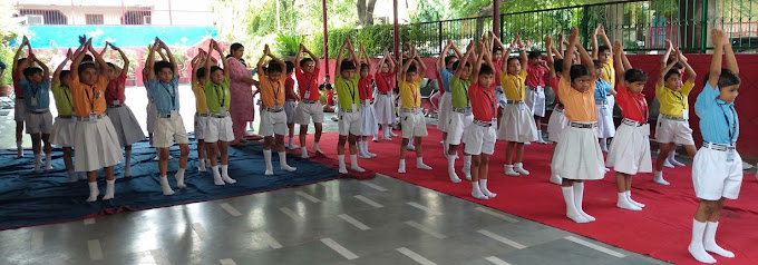 Modern School 13