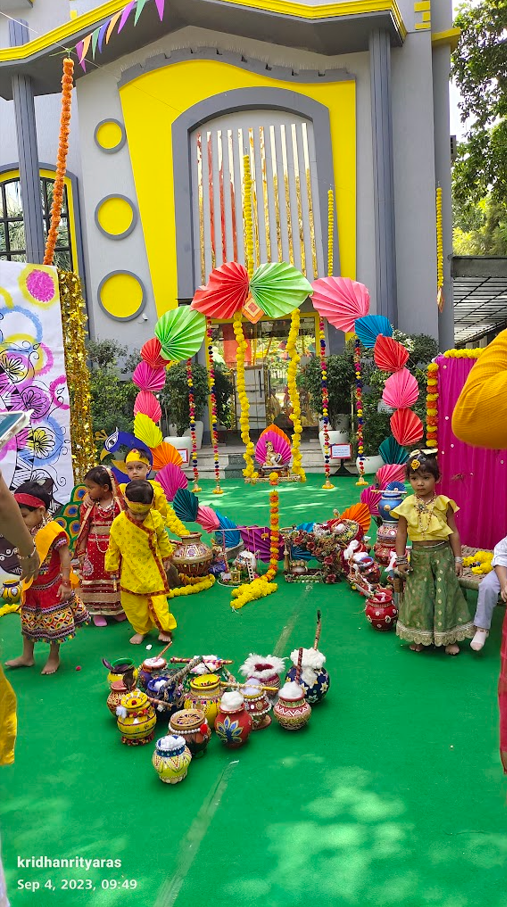 De Indian Public School 8