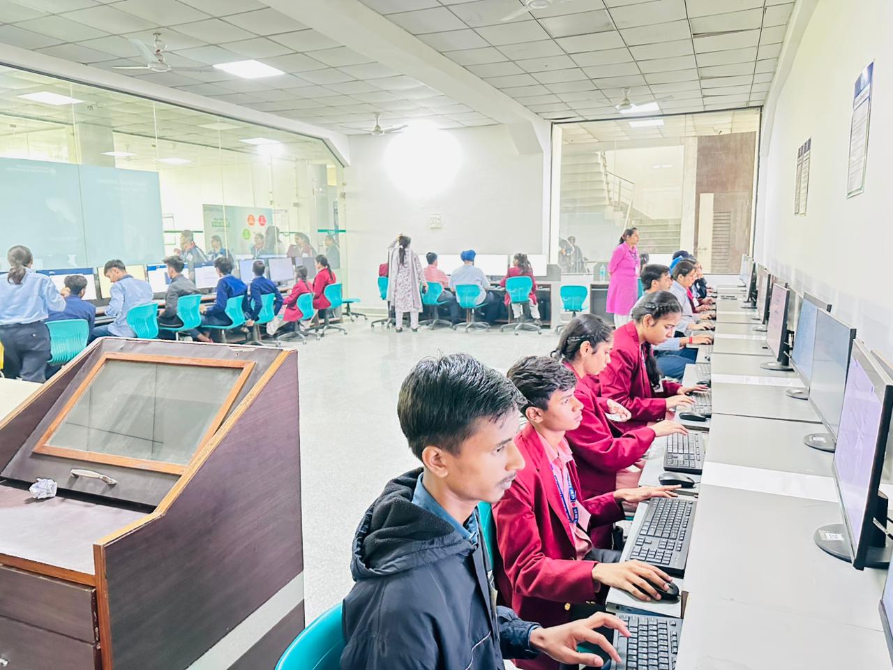Guru Nanak Public School, Pushpanjali Enclave Pitam Pura gallery 3