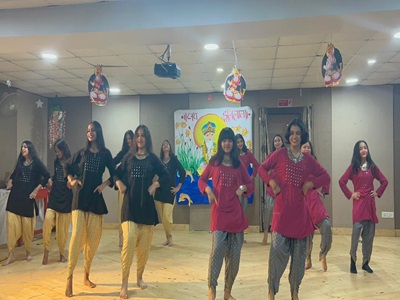 Hemnani Public School 13