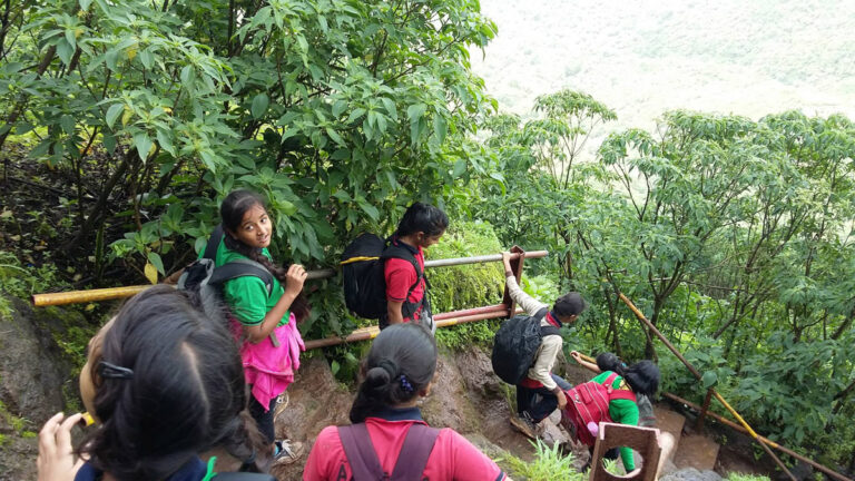 Aaryans World School 9