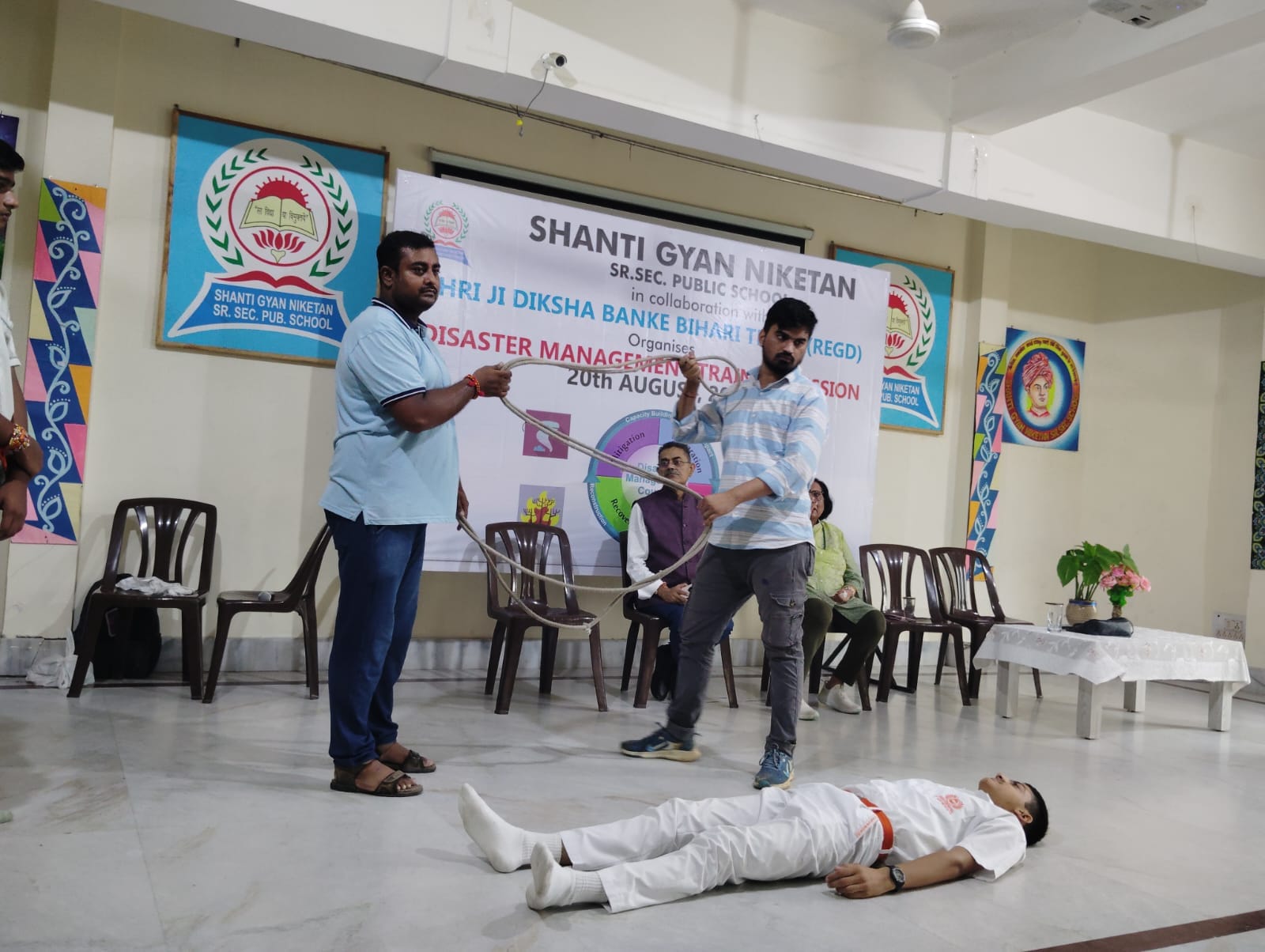 Shanti Gyan Niketan Senior Secondary Public School 4