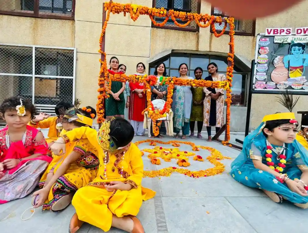 Vishwa Bharati Public School 8