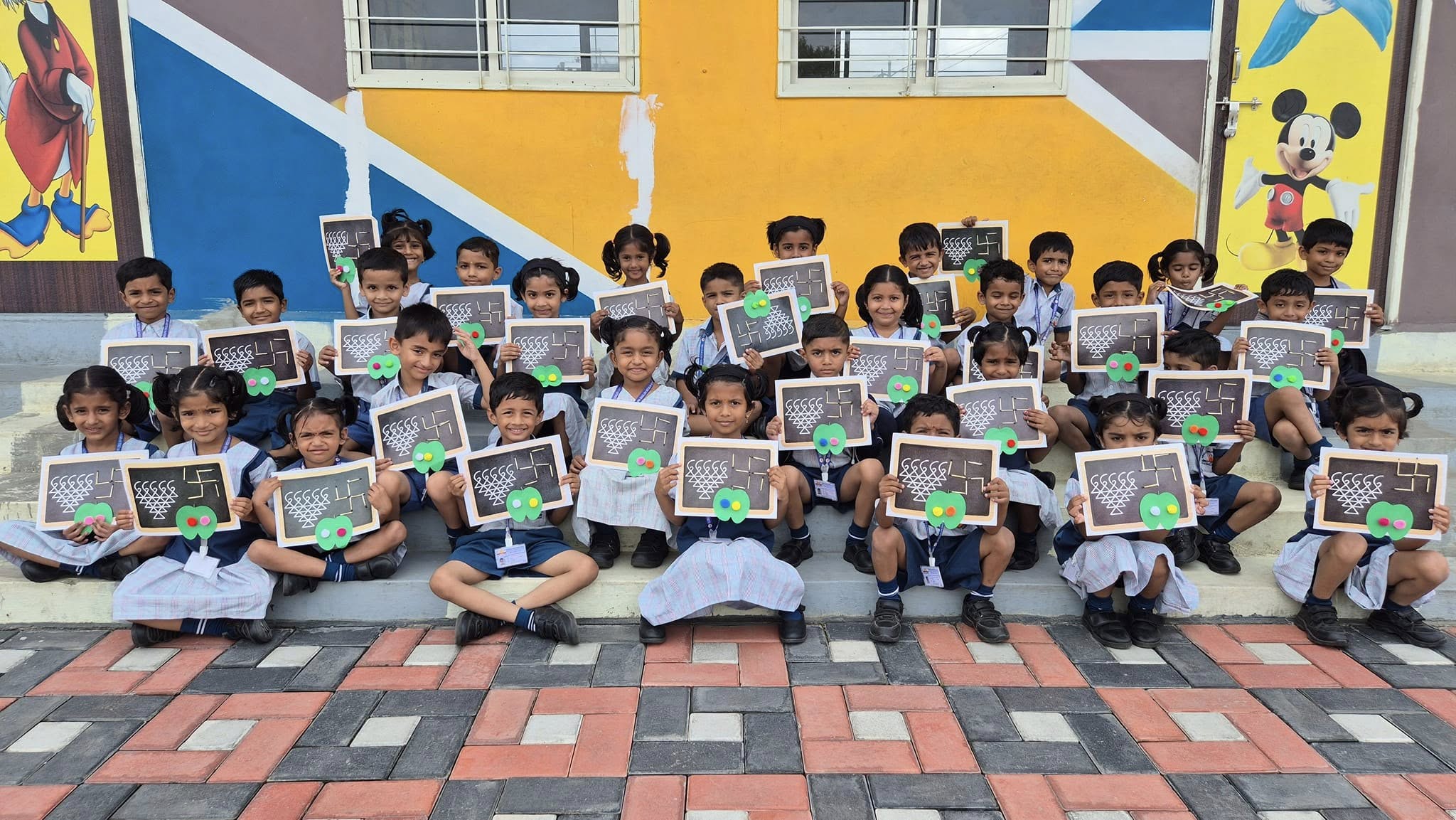 Gurukrupa English Medium School 16