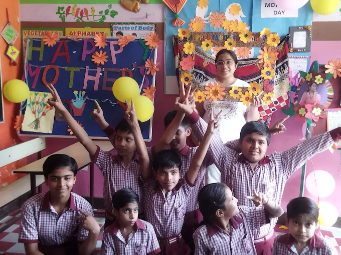 Dreamland Public School 11
