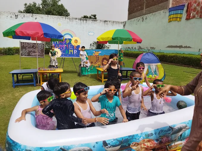 Dreamland Public School 7
