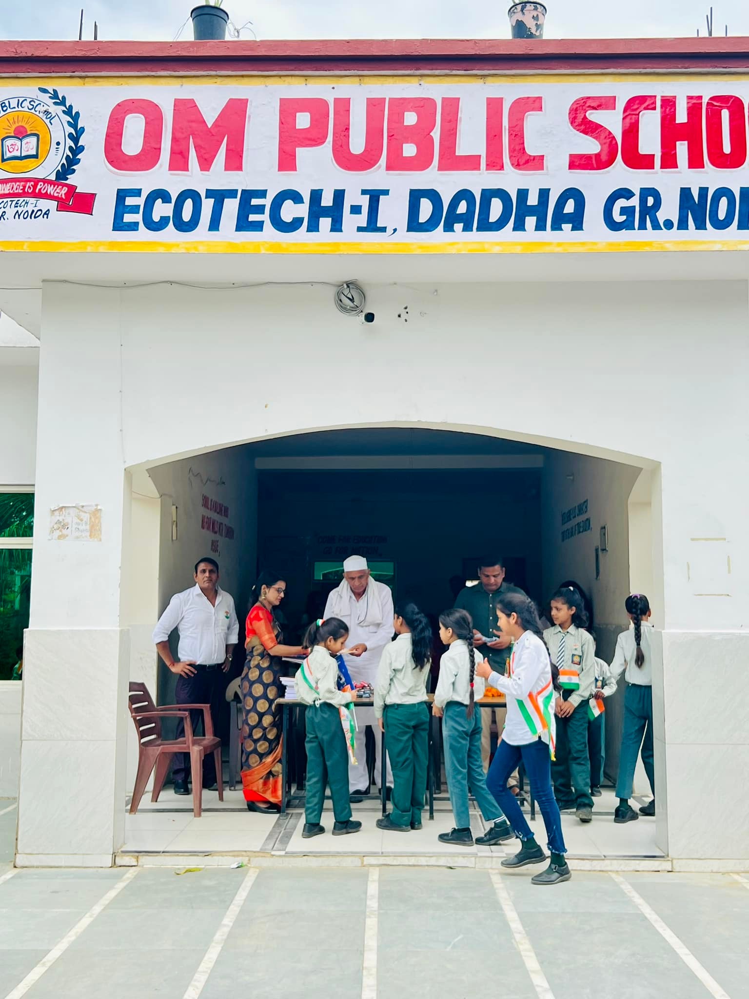 Om Public School 8