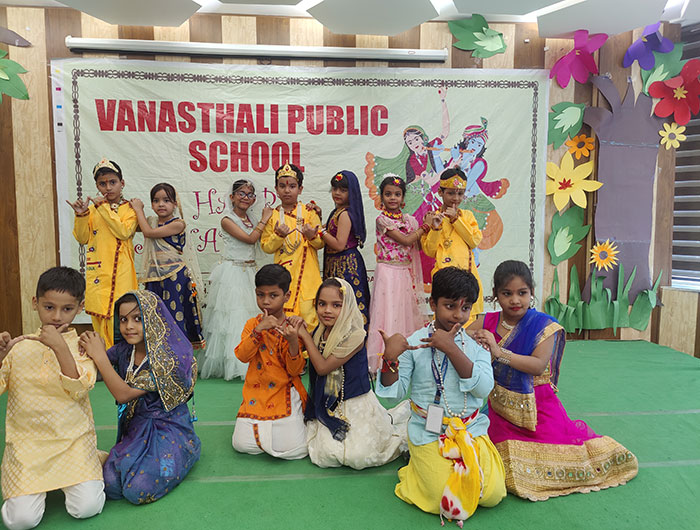 Vanasthali Public School 15
