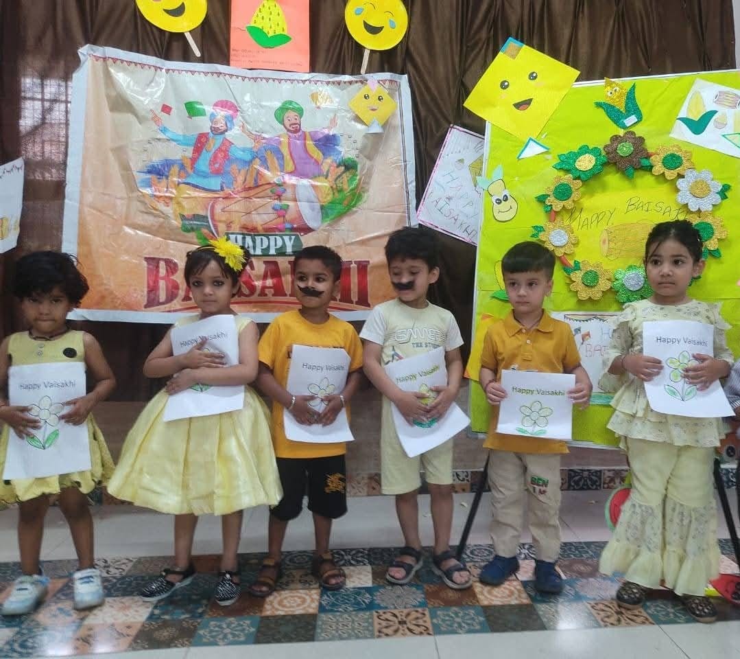 K.L. Mehta Dayanand Public Senior Secondary School 11