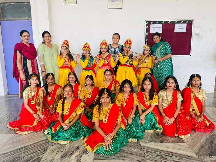 Rattan Convent School 16