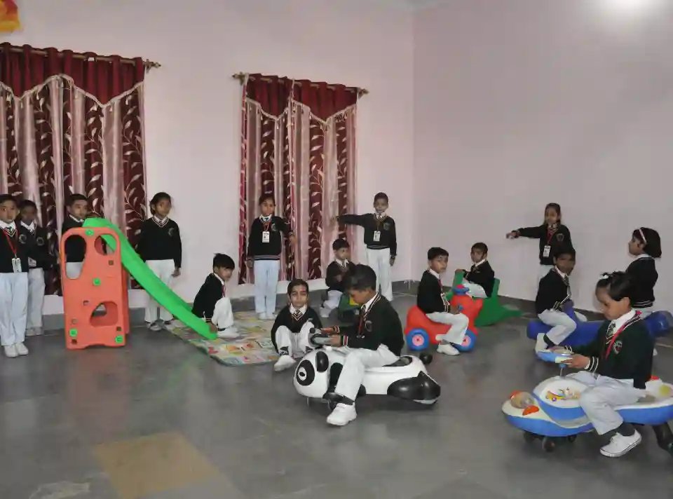 Amar Shiksha Sadan Senior Secondary School 7