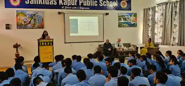 Jankidas Kapur Public School 4