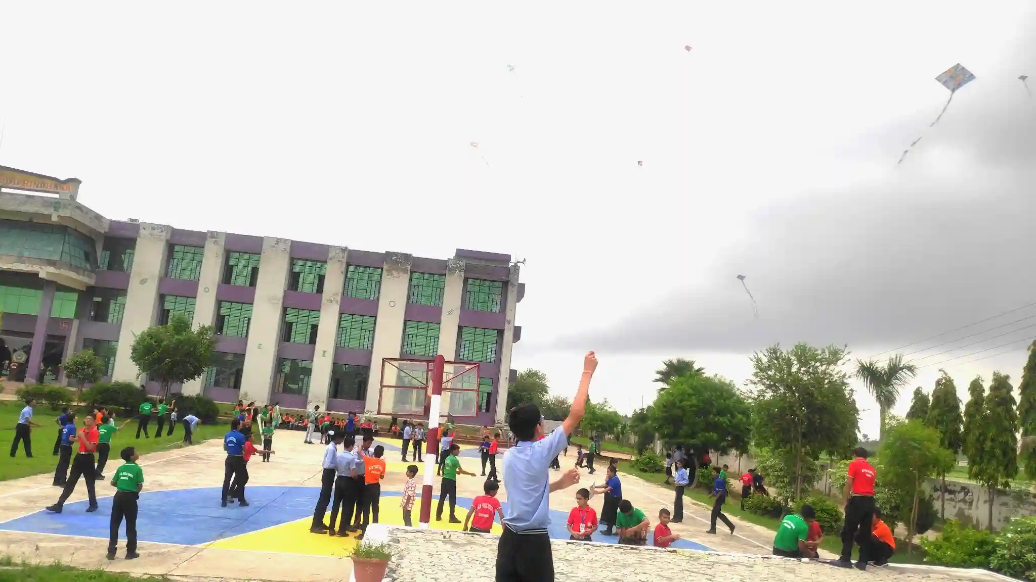 M.R.N. Public School 13