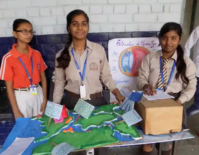 Om Shanti Senior Secondary School 4