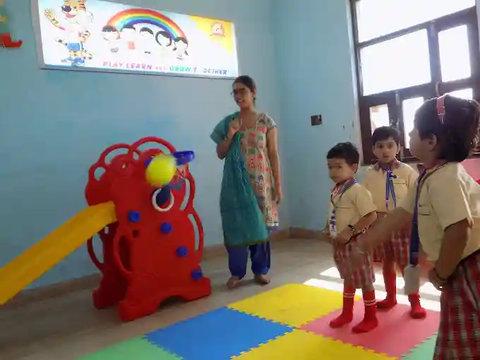 Om Shanti Senior Secondary School 3