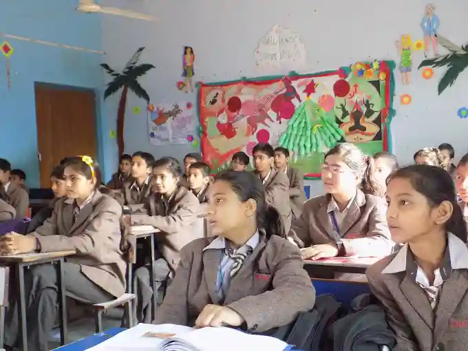 Om Shanti Senior Secondary School 28