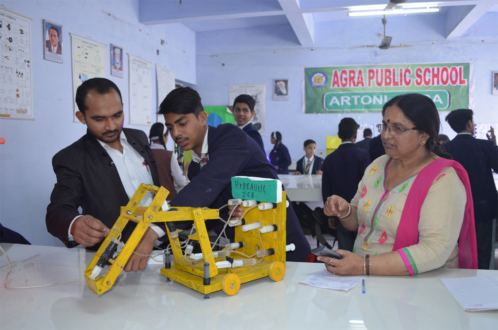 Agra Public School 11