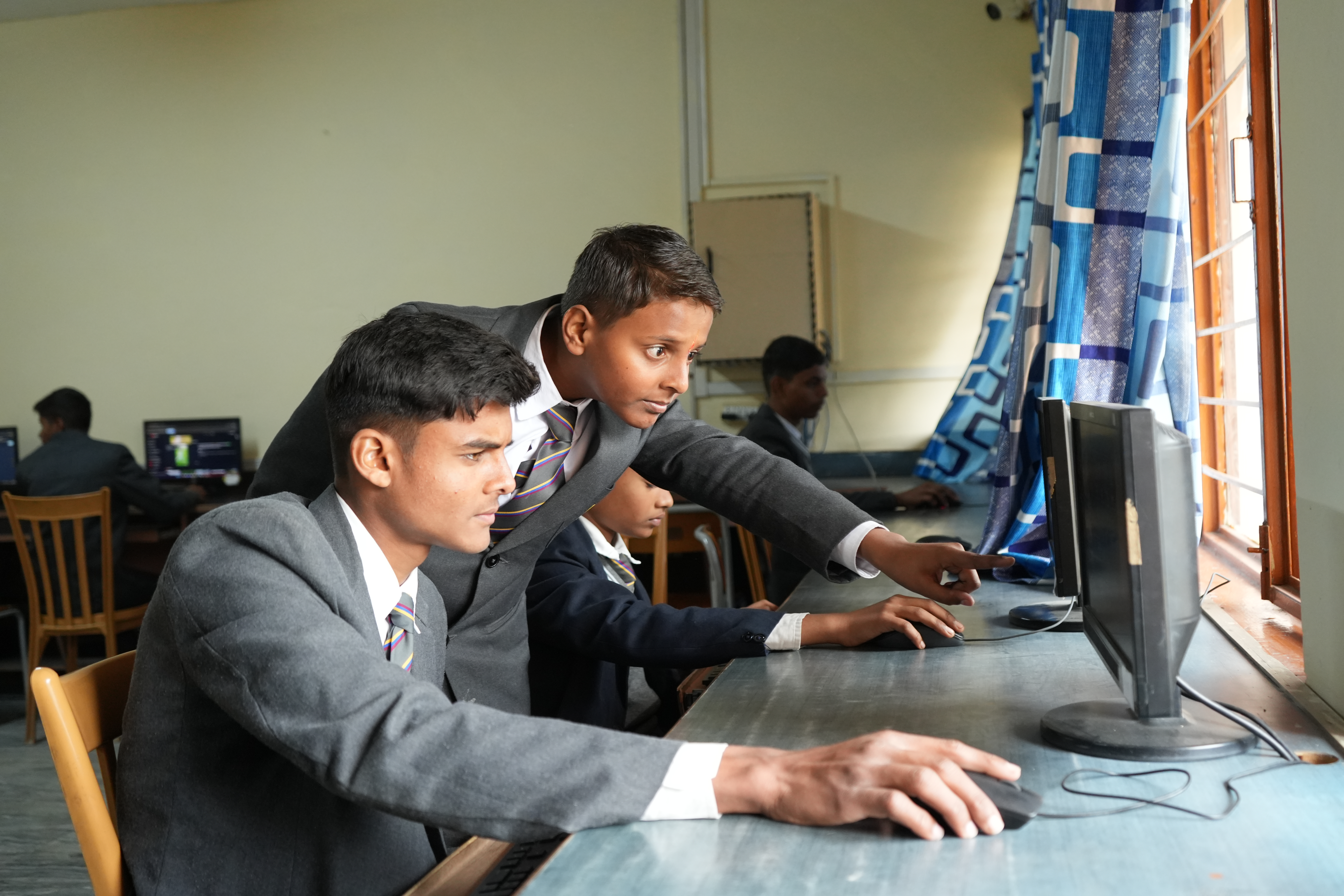 GRD World School 13