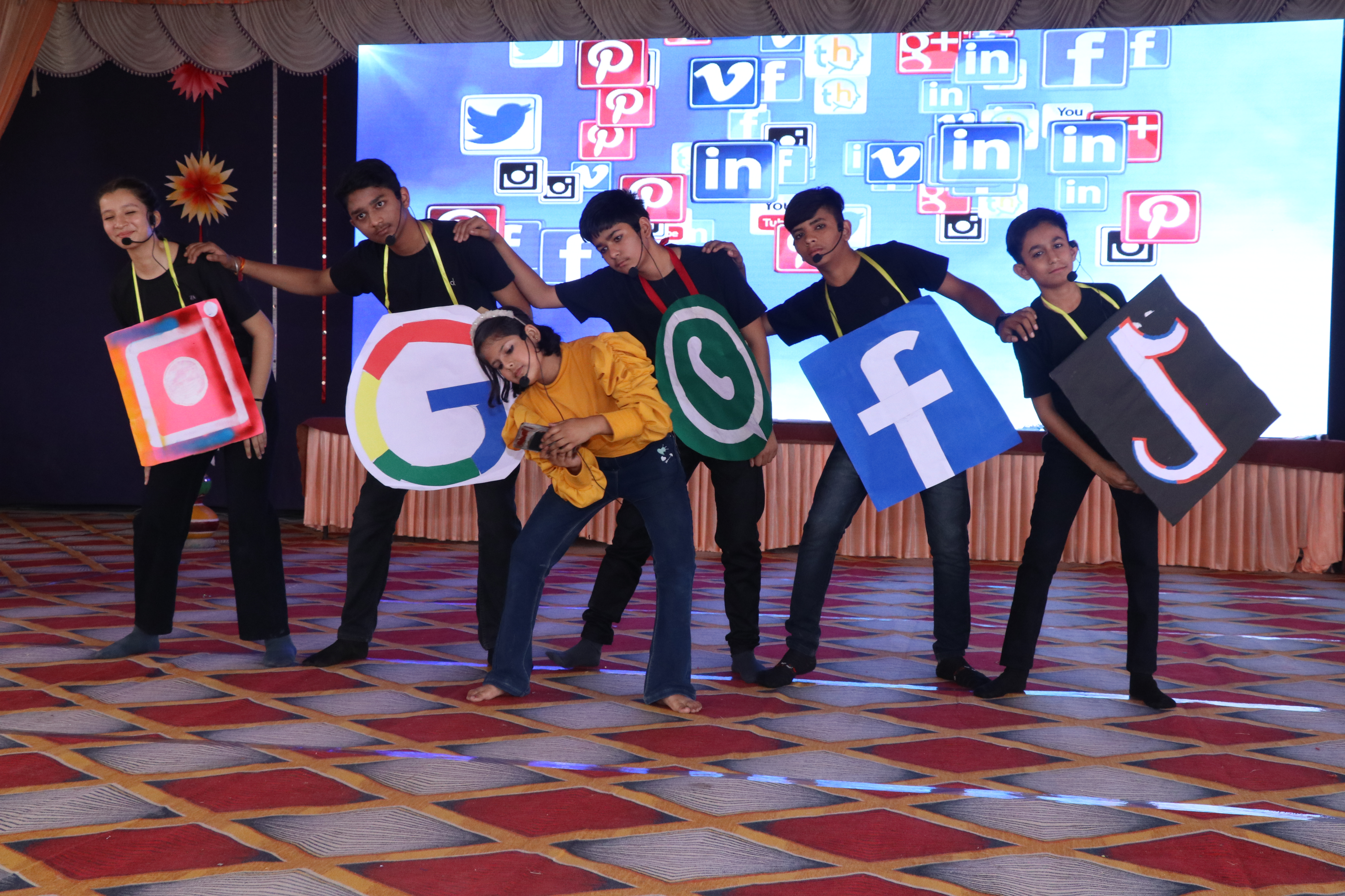 GRD World School 21
