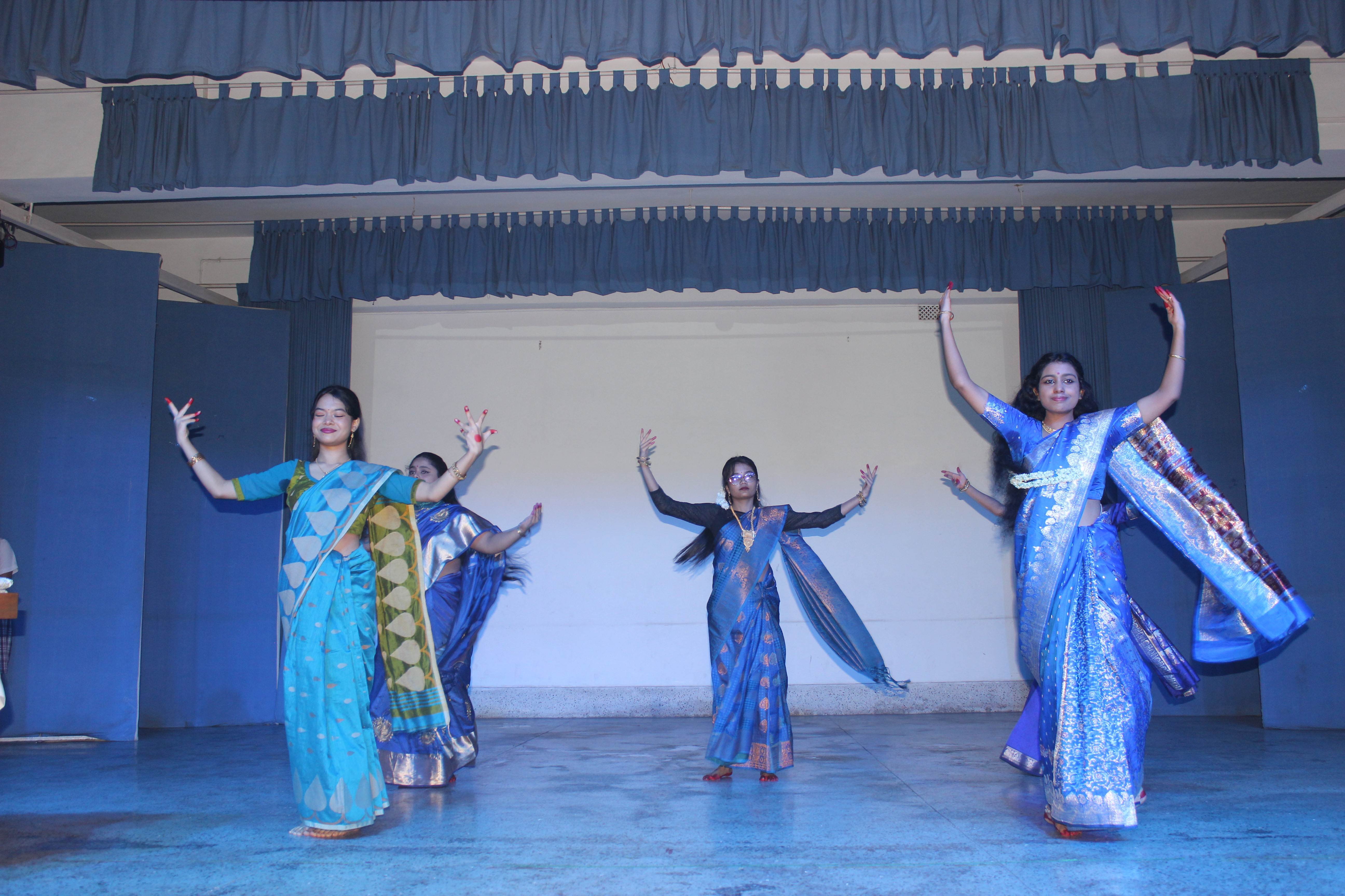 Loreto Day School Bow Bazar 15