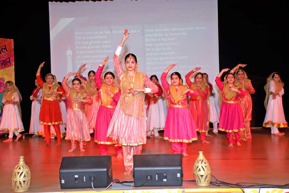 Amity International School 8