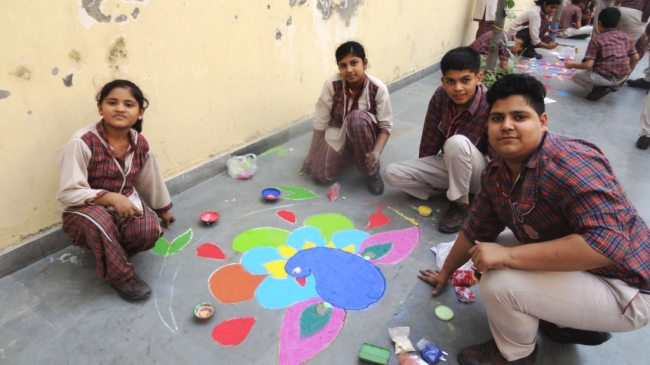 DAV Public School 13