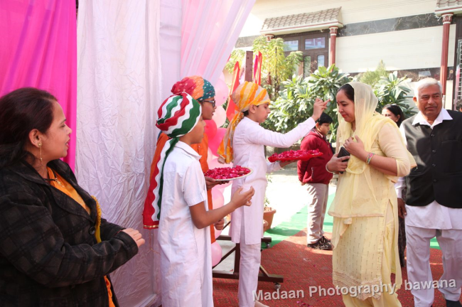 DAV Public School 24