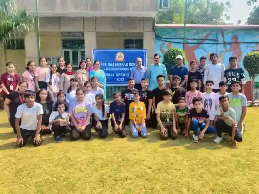 Hans Raj Smarak School campus 5