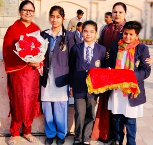 SM Arya Public School 15