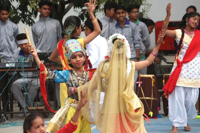 The Vivekanand School 14