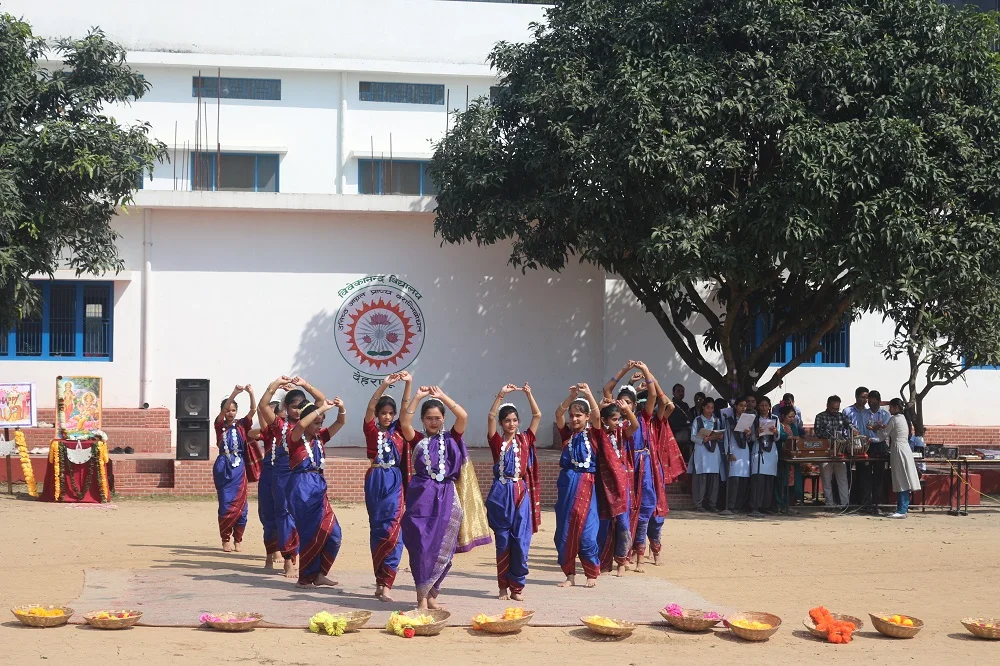 The Vivekanand School 28