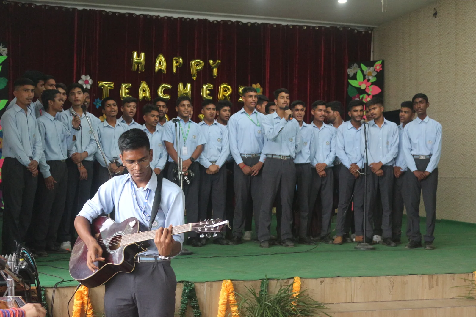 The Vivekanand School 24