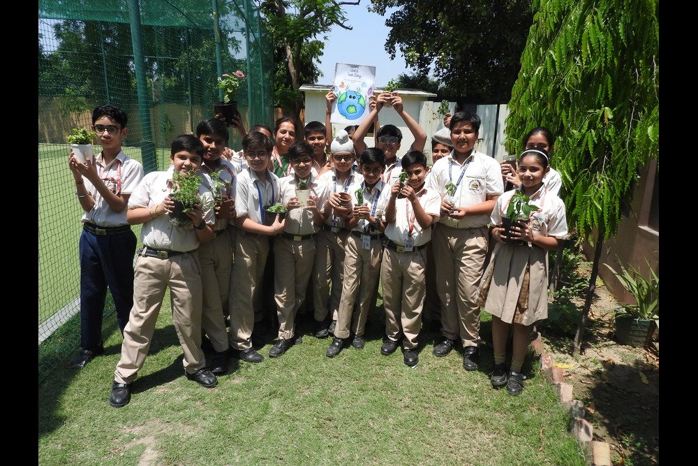 St. Froebel Senior Secondary School 10