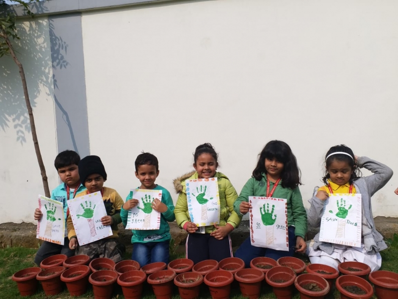GD Goenka Global School 13