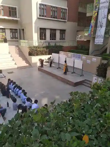 Shiv Nadar School 3