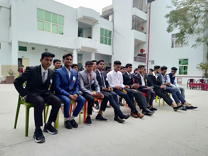 Noida International Public School 8