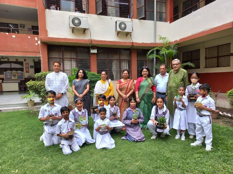 Mata Leelawanti Saraswati Vidya Mandir 7
