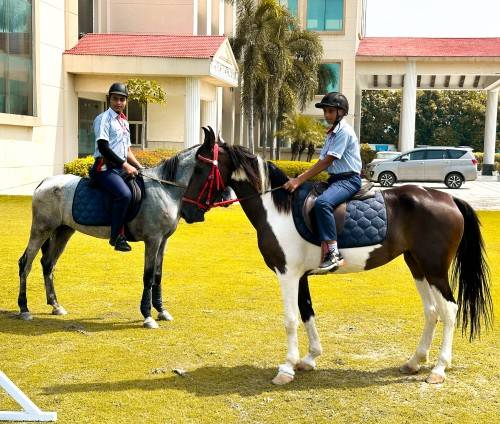 GD Goenka International School 10