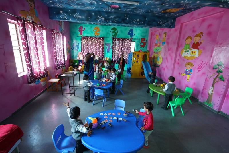 B L International Smart School 4
