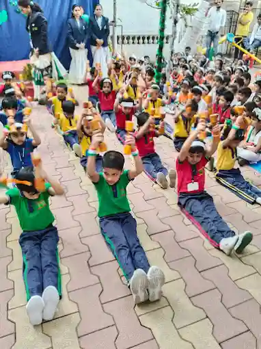 Flying Birds School 9