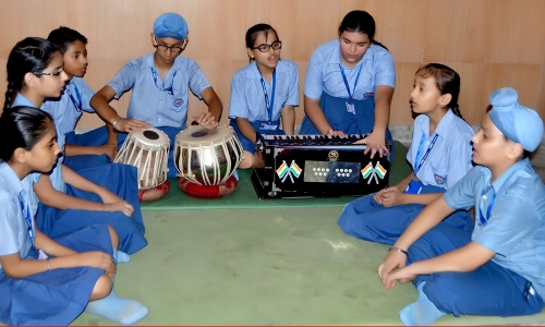 M.R. Vivekananda Model School 4