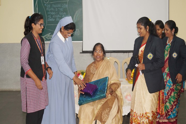Schoenstatt St. Mary's PU College campus 5