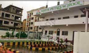 White Petals School 2