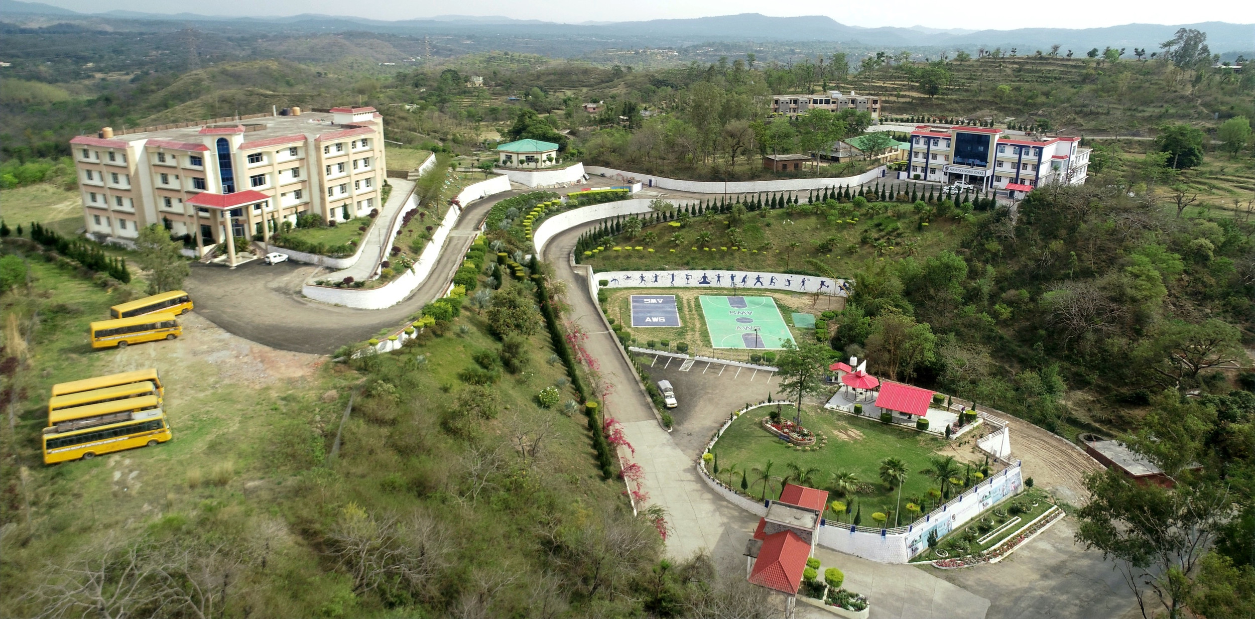 Alpenstock World School 2