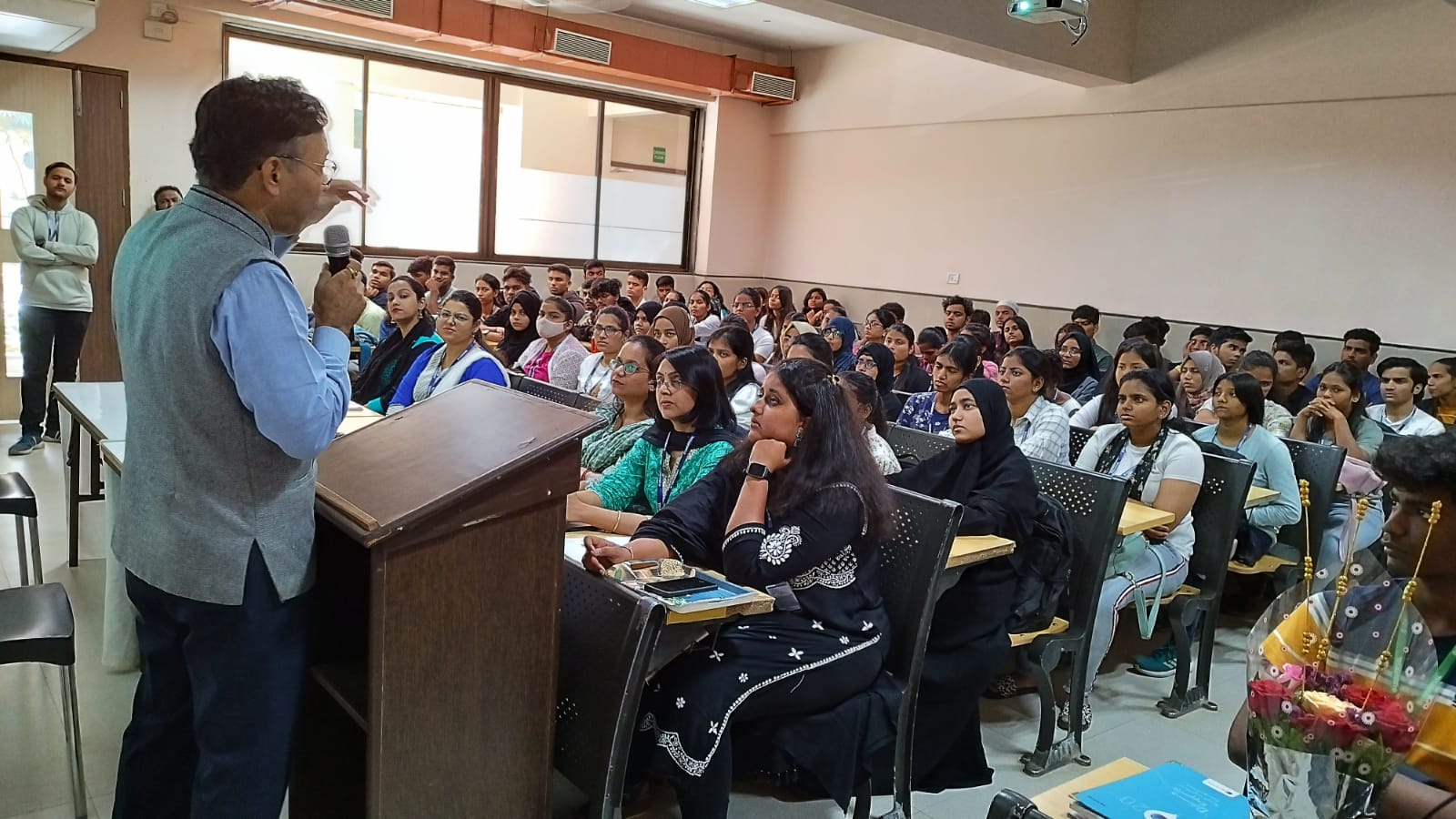 Lords Universal Junior College Of Commerce And Science 2