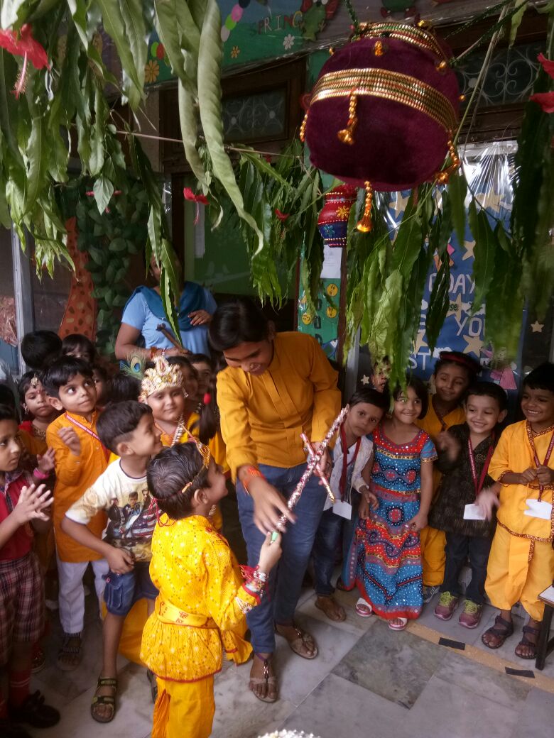 Yamuna Vihar Kindergarten School 5