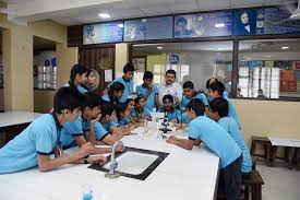 Amulakh Amichand Bhimji Vividhlakshi Vidyalaya campus 3