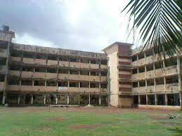 Chembur Karnataka High School And Junior College campus 3